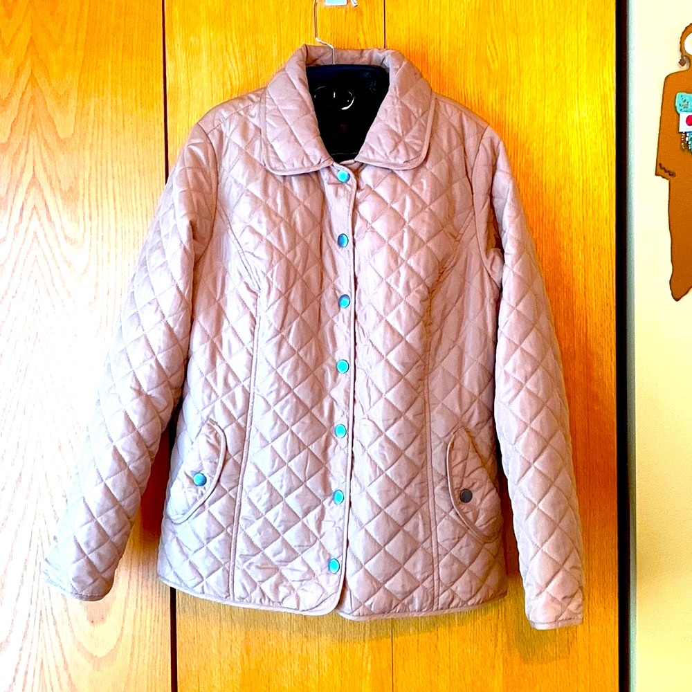Christopher & Banks MEDIUM beige quilted snap front barn jacket pockets EUC
